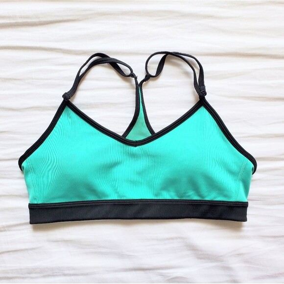 Adidas Green Sports Bra Size M - Picture 1 of 2